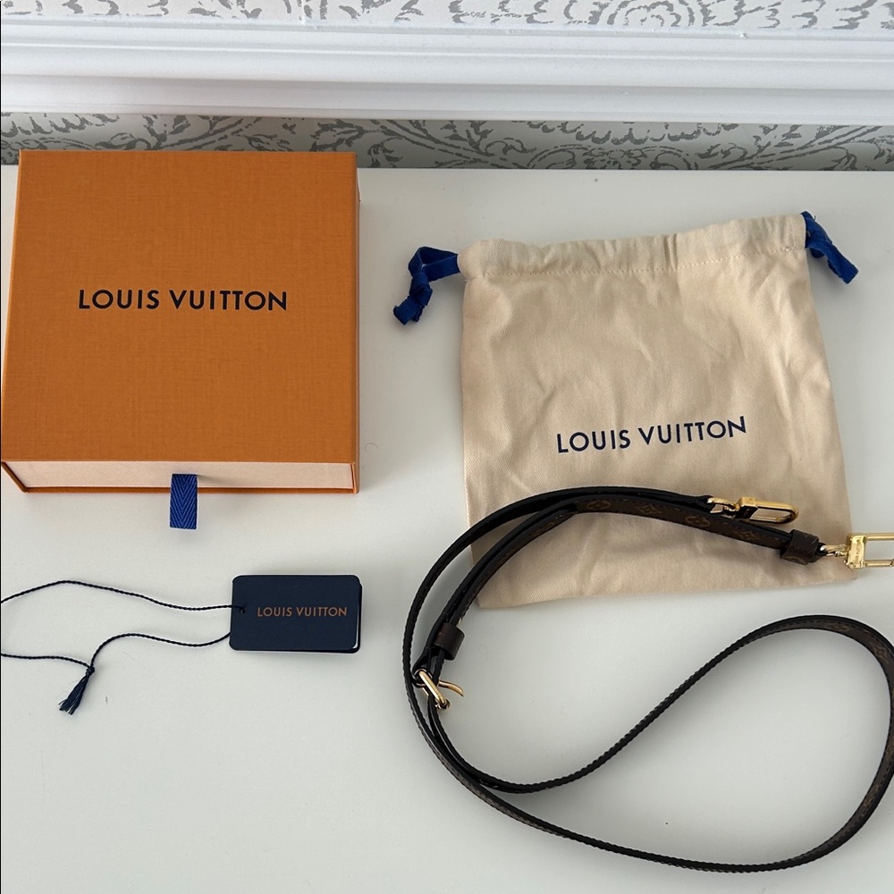 Louis Vuitton Monogram Bandouliere